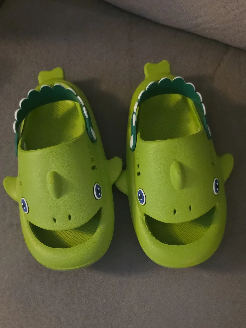 💚5/$20💚Kids Green Crocodile Slip-On Clog Shoes